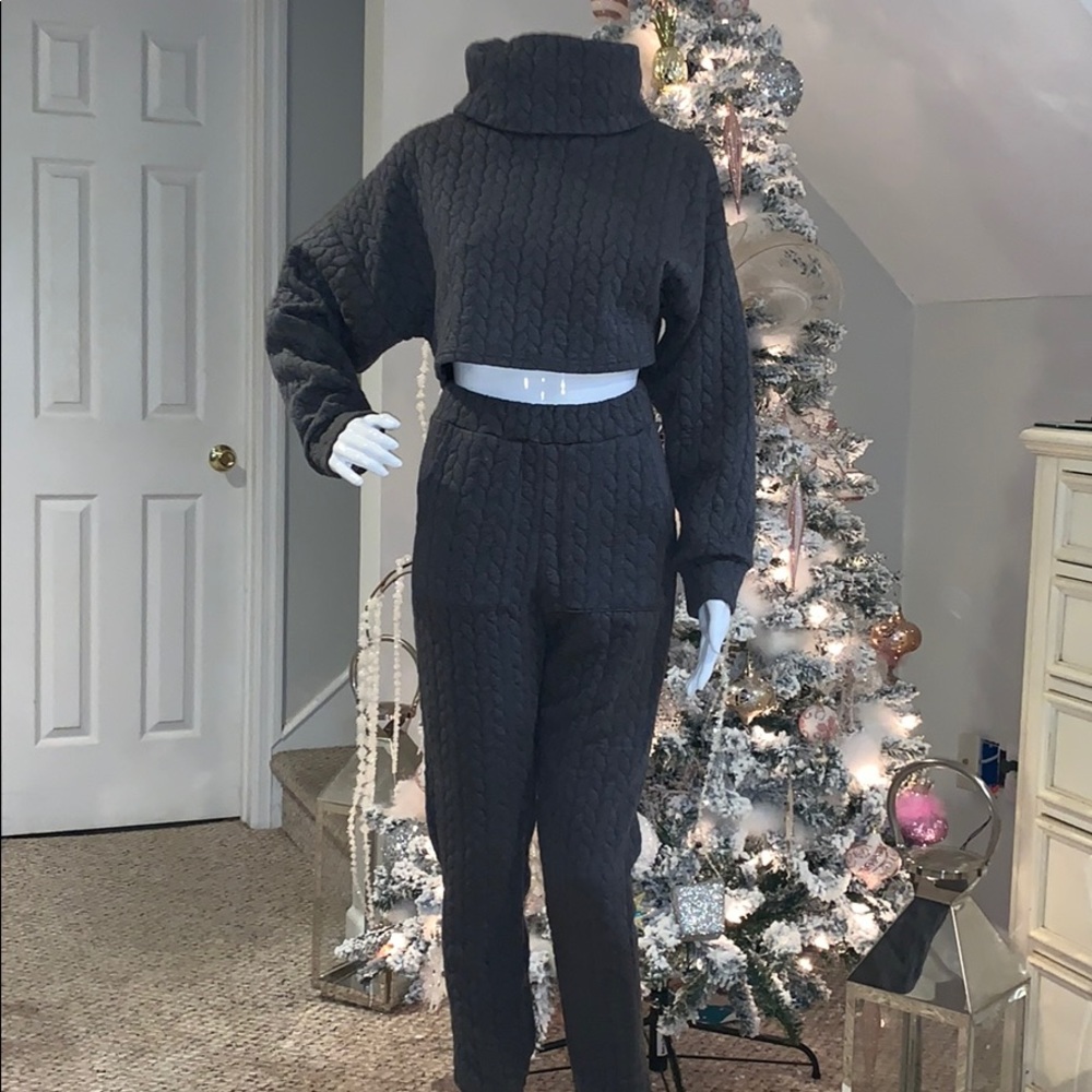 Stylish grey two piece cropped sweat suit set